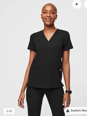 FIGS Casma Scrub Top™ - BLACK